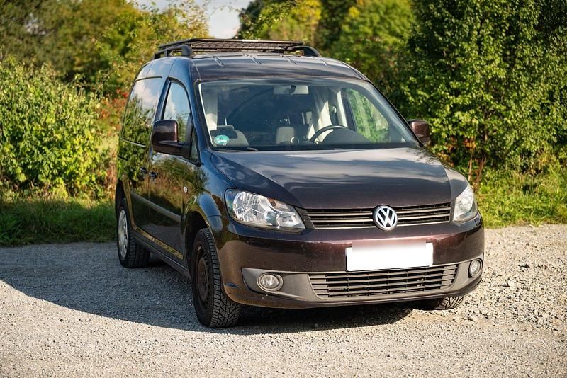 Gebraucht VW Caddy 105 PS (77 kW) 2011 Violet Van / Kleinbus