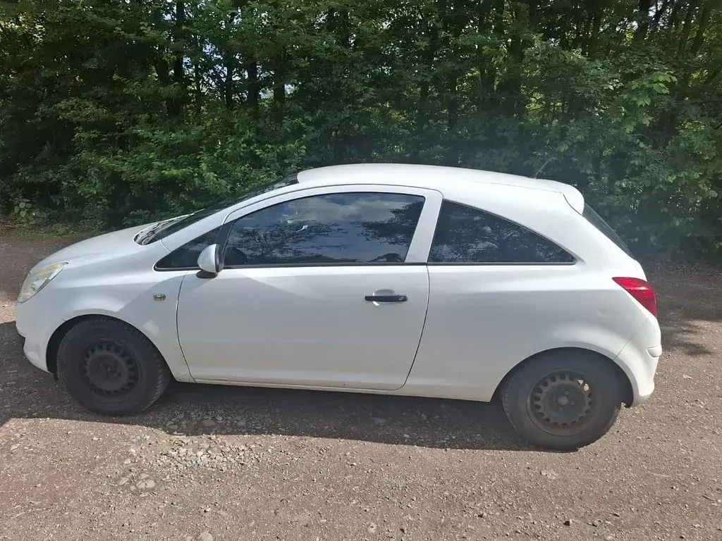 Gebraucht Opel Corsa Selection 60 PS (44 kW) 2009 Weiß Kleinwagen