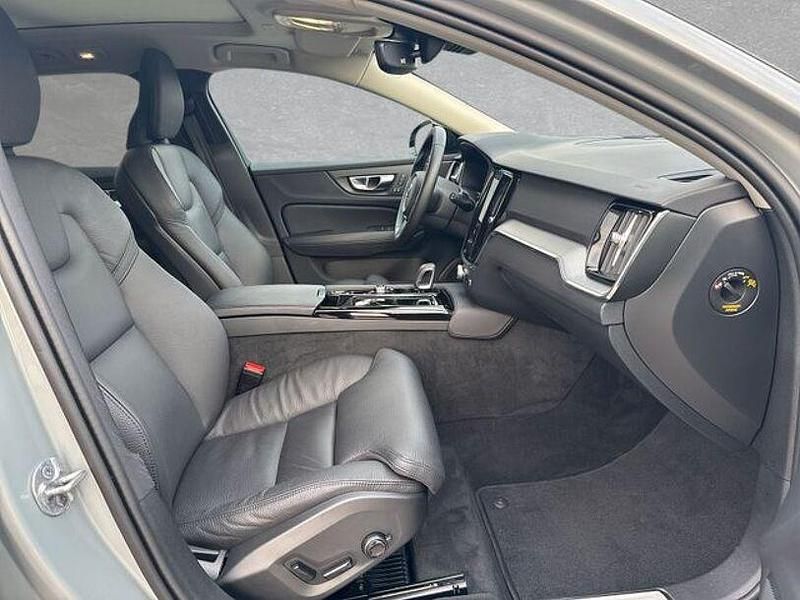 Gebraucht Volvo V60 Plus 455 PS (334 kW) 2024 Grau Kombi