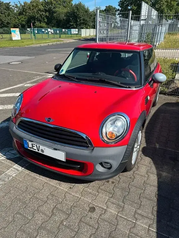 Gebraucht Mini ONE 75 PS (55 kW) 2011 Rot Kleinwagen