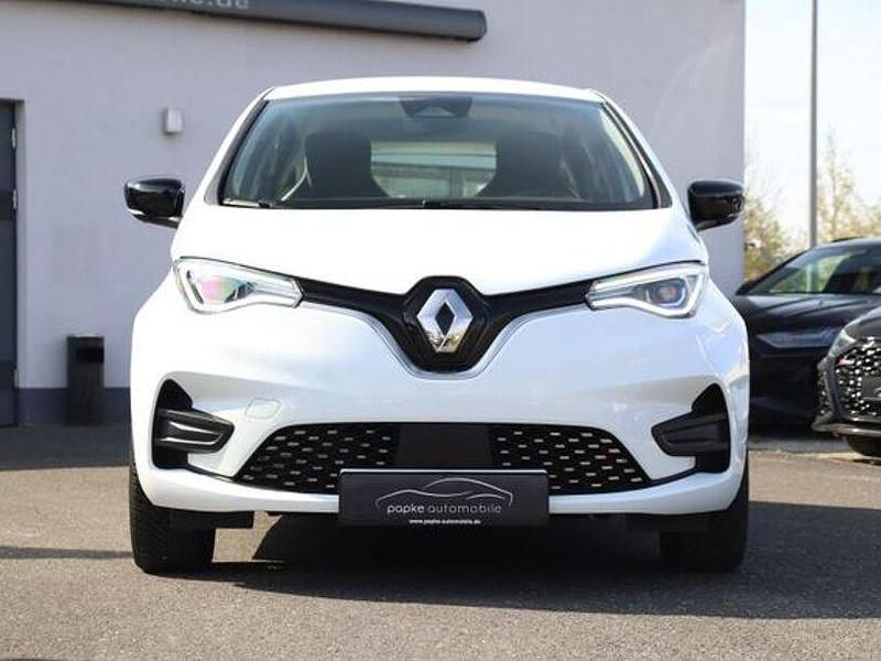 Second-hand Renault Zoe Evolution 80 kW (109 CP) 2022 Alb Hatchback