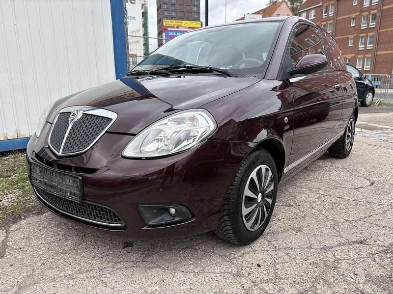 Rot Gebraucht 2007 Lancia Ypsilon Kleinwagen | 1.890 € (Guter Preis) - Bild 1/4