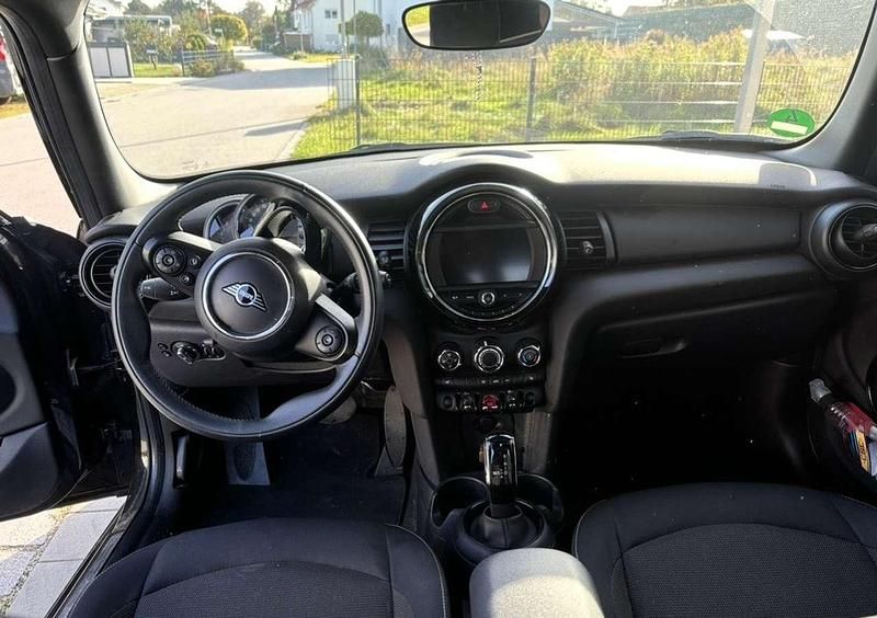 Gebraucht Mini ONE 102 PS (75 kW) 2021 Schwarz Kleinwagen