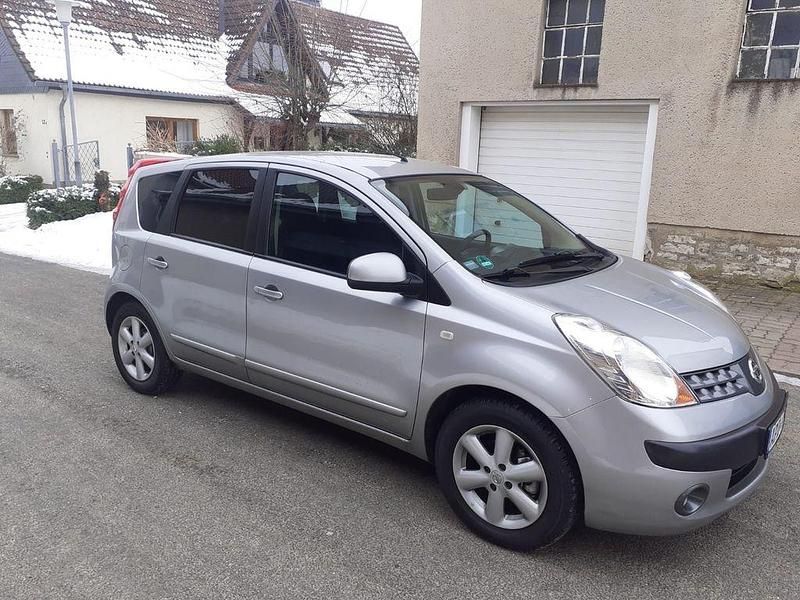 Gebraucht Nissan Note Acenta 88 PS (64 kW) 2006 Silber Van / Kleinbus