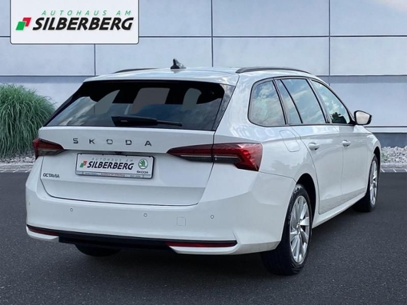 Gebraucht Skoda Octavia Selection 150 PS (110 kW) 2025 Candyweiß Kombi