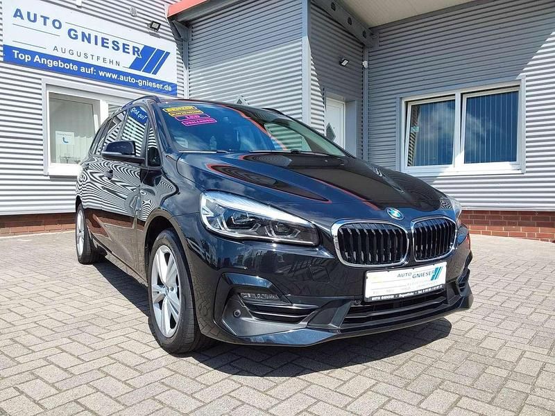 Schwarz Gebraucht 2020 BMW 218 Gran Tourer Sport Line Van / Kleinbus | 18.900 € (Guter Preis) - Bild 1/4