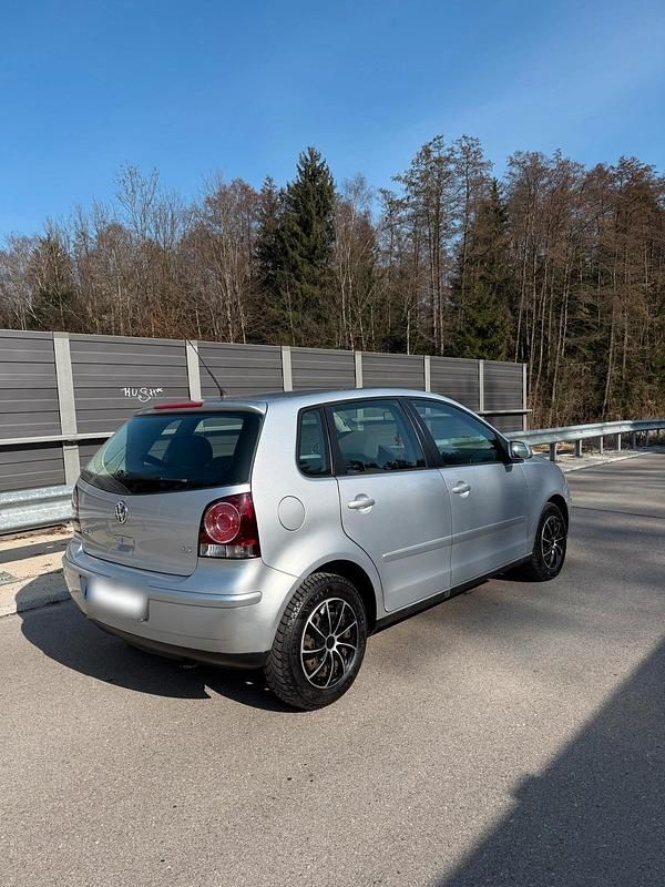 Gebraucht VW Polo 75 PS (55 kW) 2006 Silber Kleinwagen