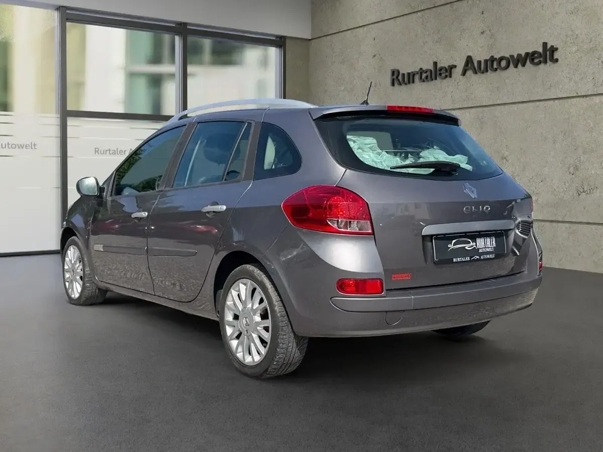 Gebraucht Renault Clio GrandTour Luxe 101 PS (74 kW) 2010 Grau Kombi