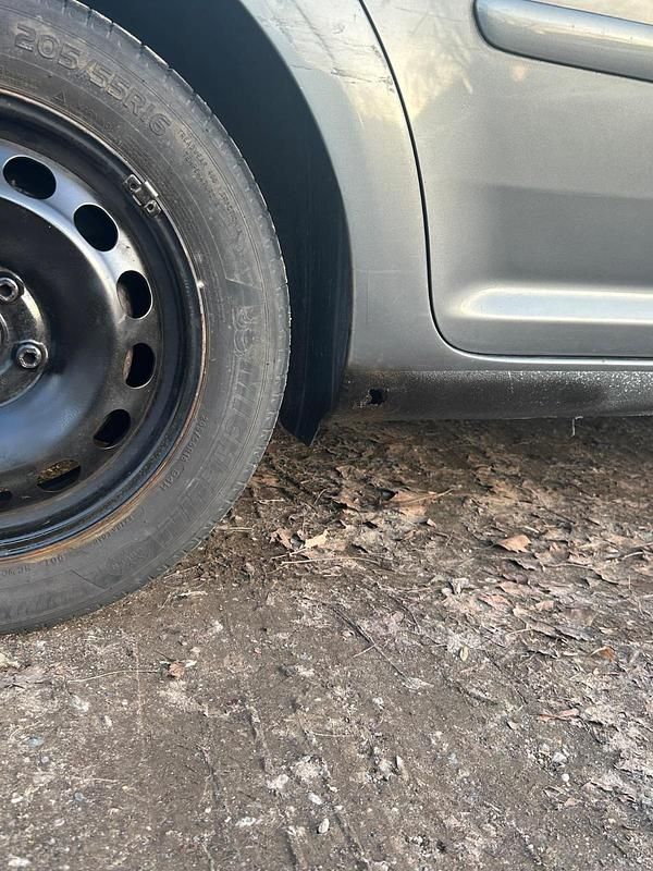 Gebraucht VW Touran 115 PS (84 kW) 2005 Grau Van / Kleinbus