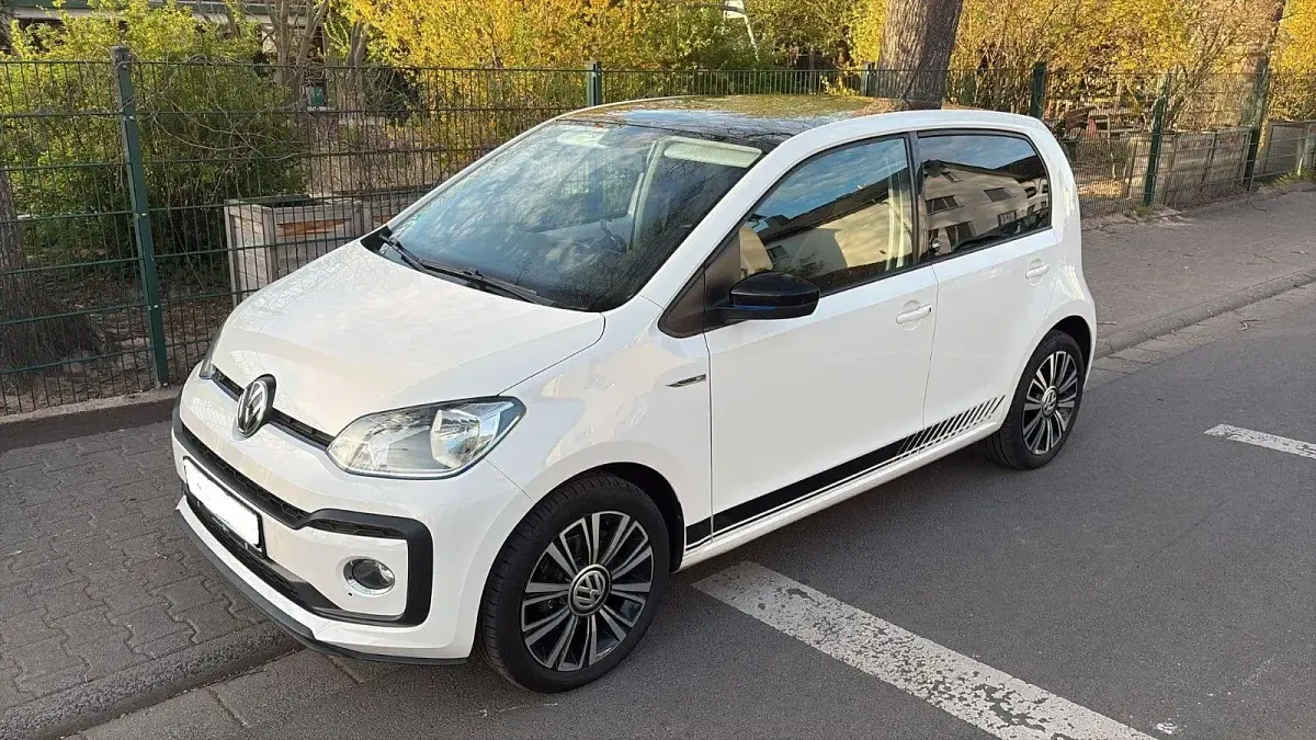 Usado VW up! Sound 90 CV (66 kW) 2017 Blanco Utilitario