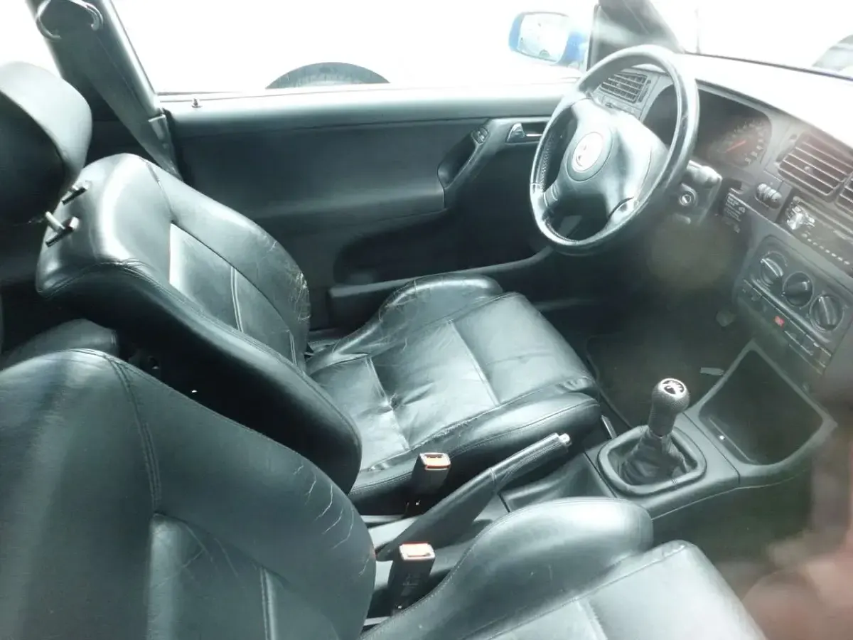 Gebraucht VW Golf 101 PS (74 kW) 1999 Blau Cabrio