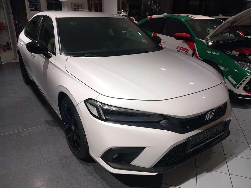 Neu Honda Civic Sport 143 PS (105 kW) 2025 Radiant red m. Kleinwagen