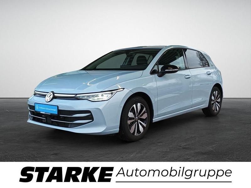 Gebraucht VW Golf VIII Goal 150 PS (110 kW) 2025 Blau (crystal ice blue metallic) Limousine