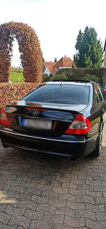 Gebraucht Mercedes E320 Avantgarde 224 PS (164 kW) 2006 Schwarz Limousine
