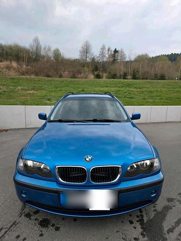 Gebraucht BMW 318 143 PS (105 kW) 2002 Blau Kombi