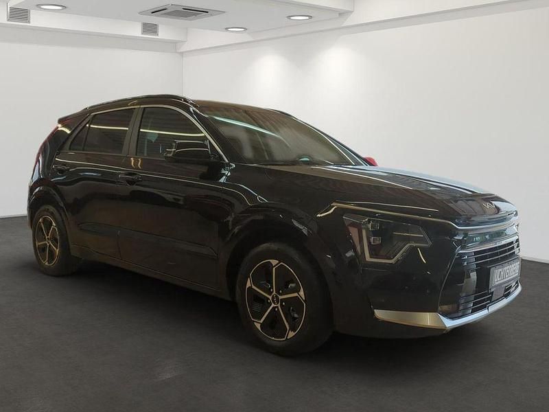Neu Kia Niro Comfort 129 PS (94 kW) 2025 Schwarz SUV