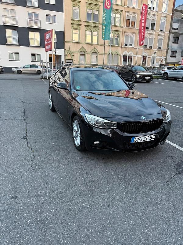 Schwarz Gebraucht 2015 BMW 330 M Sport Limousine | 14.600 € (Superpreis) - Bild 1/4
