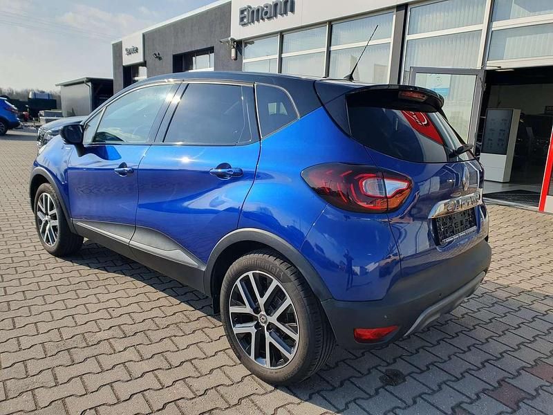 Gebraucht Renault Captur Version S 150 PS (110 kW) 2018 Blue rqh + black gne SUV