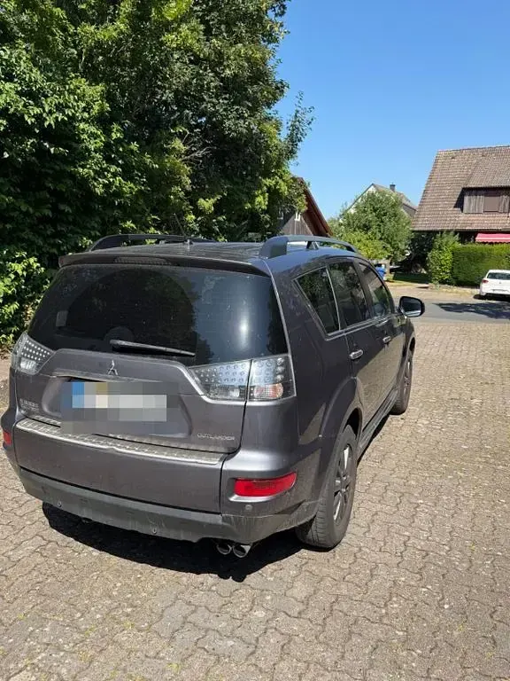 Gebraucht Mitsubishi Outlander 177 PS (130 kW) 2011 Grau SUV