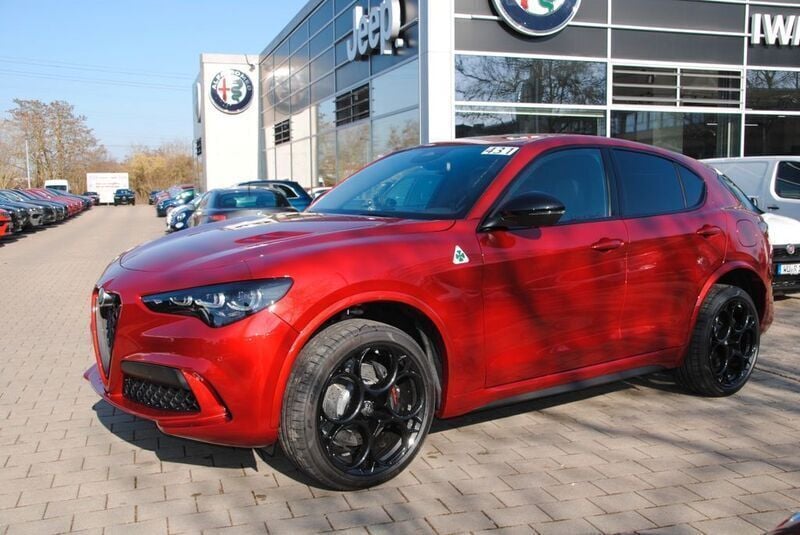 Rosso etna speziallackierung Neu 2024 Alfa Romeo Stelvio Quadrifoglio SUV | 91.900 € (Etwas zu teuer) - Bild 1/4