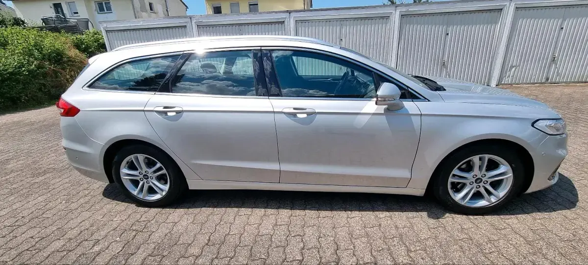 Gebraucht Ford Mondeo 150 PS (110 kW) 2019 Silber Kombi