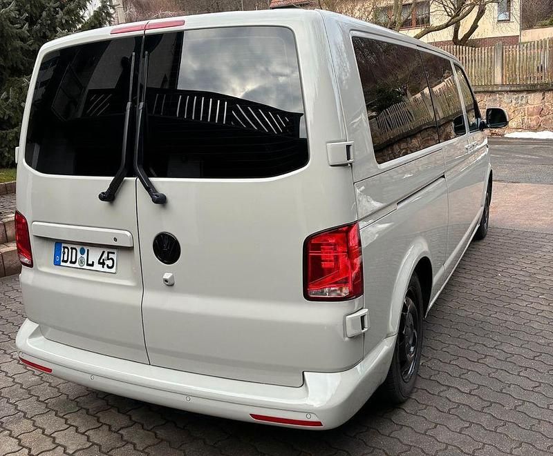 Gebraucht VW Transporter 150 PS (110 kW) 2022 Grau Van
