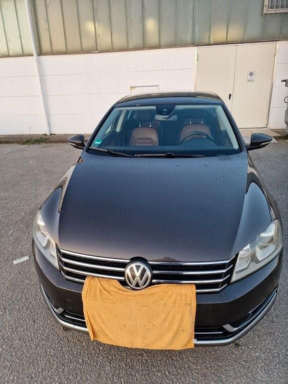 Gebraucht VW Passat Highline 211 PS (155 kW) 2012 Braun Limousine
