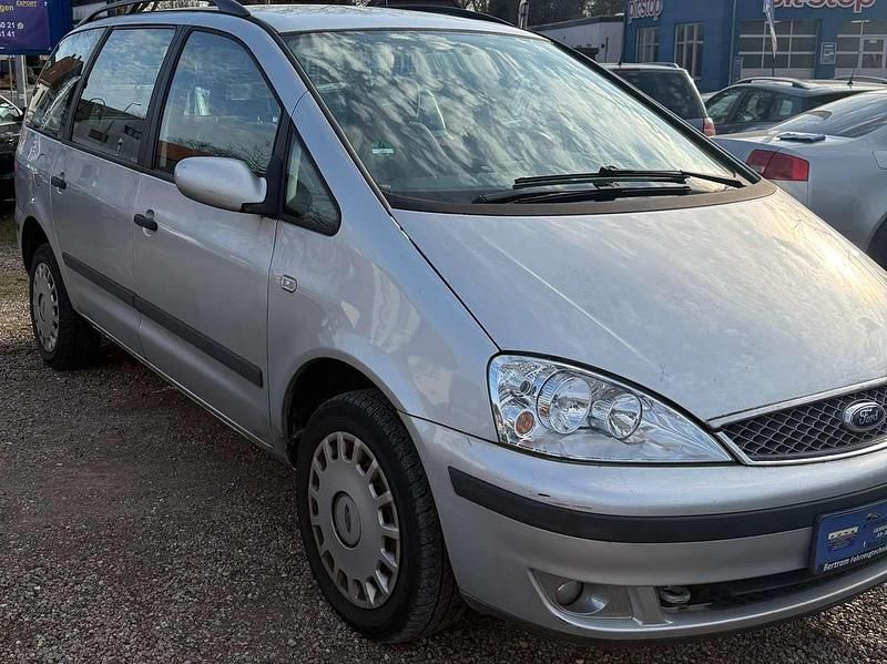 Używany Ford Galaxy Trend 116 KM (85 kW) 2005 Srebrny Minivan
