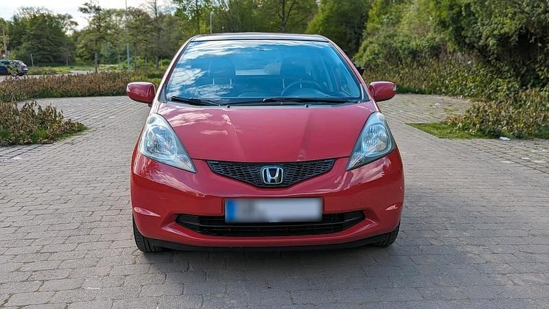 Second-hand Honda Jazz 100 CP (73 kW) 2009 Roșu Hatchback