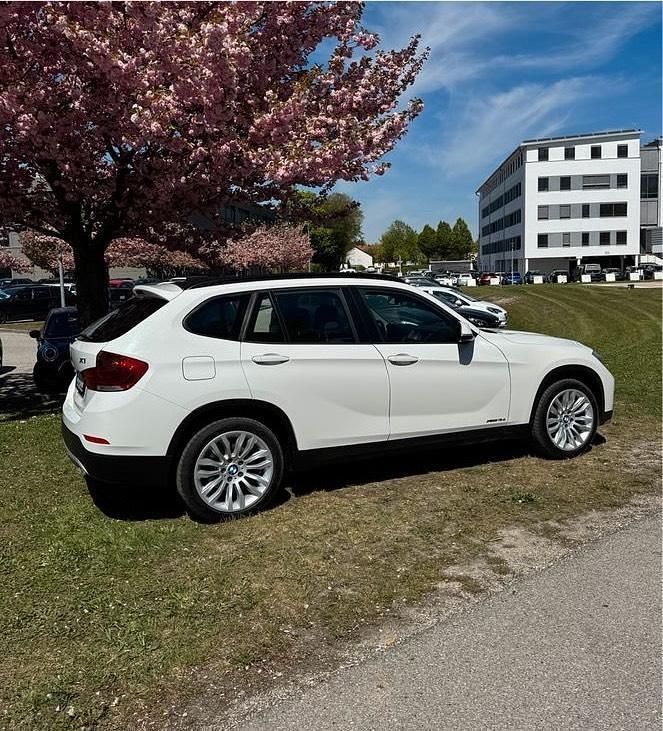 Gebraucht BMW X1 143 PS (105 kW) 2015 Weiß SUV