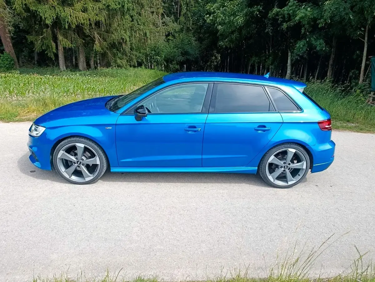 Gebraucht Audi A3 Sport 150 PS (110 kW) 2018 Blau Limousine