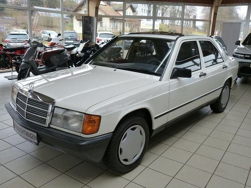 Weiß Gebraucht 1985 Mercedes 190 Limousine | 9.150 € - Bild 1/4