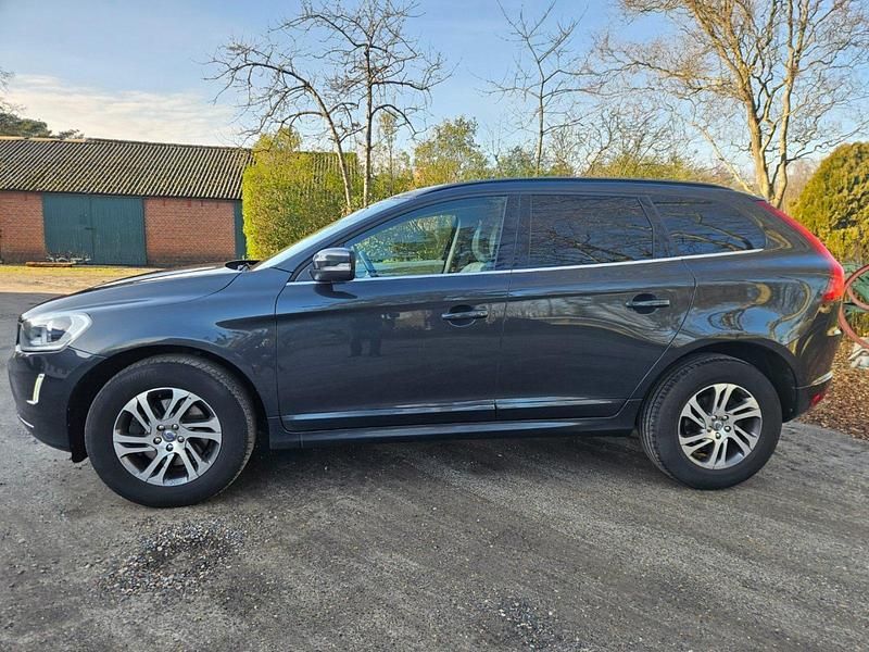 Gebraucht Volvo XC60 Momentum 2017 SUV