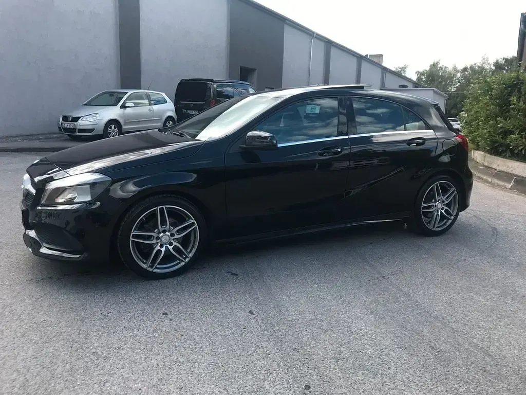 Gebraucht Mercedes A180 Sportline 122 PS (89 kW) 2016 Schwarz Kleinwagen