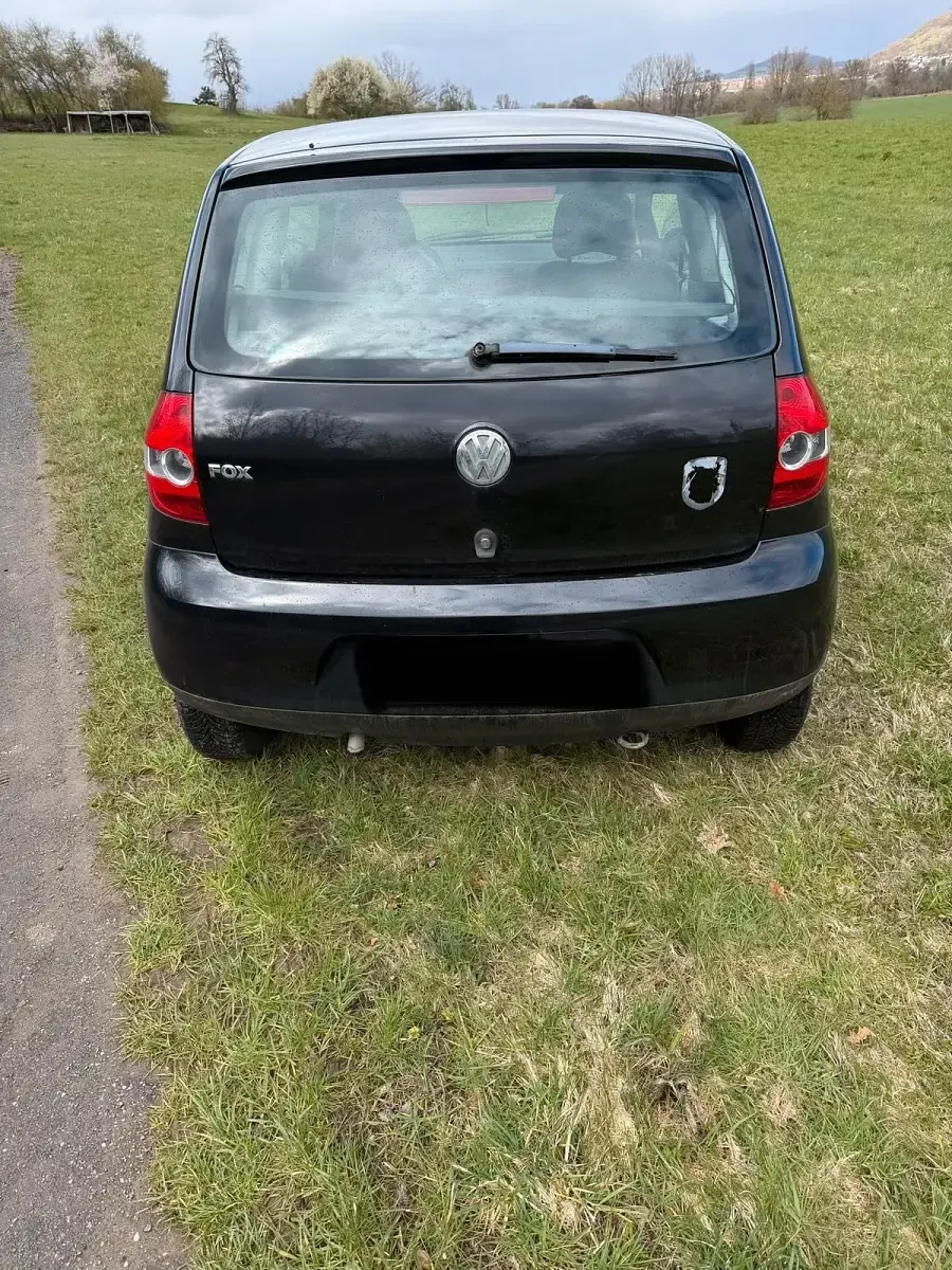Gebraucht VW Fox 54 PS (39 kW) 2005 Schwarz Kleinwagen