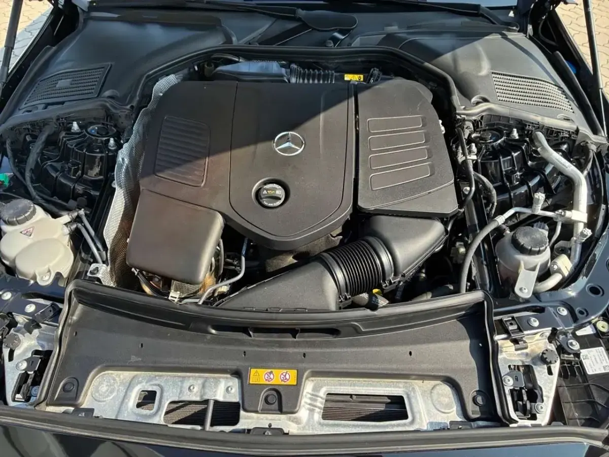 Gebraucht Mercedes C300e AMG 204 PS (150 kW) 2023 Schwarz Limousine