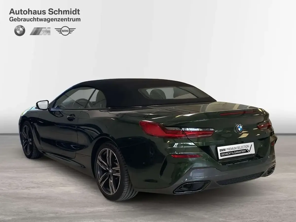Gebraucht BMW 840 Cabriolet M Sport 333 PS (244 kW) 2023 Sanremo green Cabrio