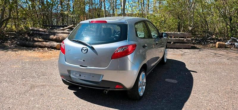 Second-hand Mazda 2 2009 Argintiu Hatchback
