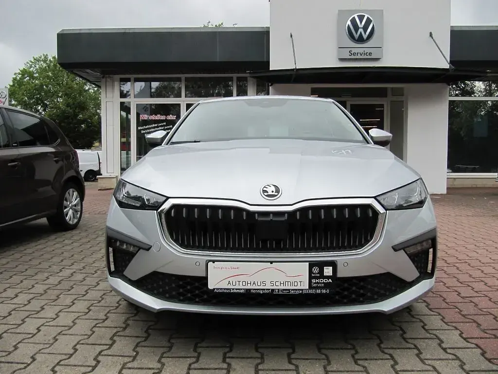 Gebraucht Skoda Scala 150 PS (110 kW) 2025 Silber Kleinwagen