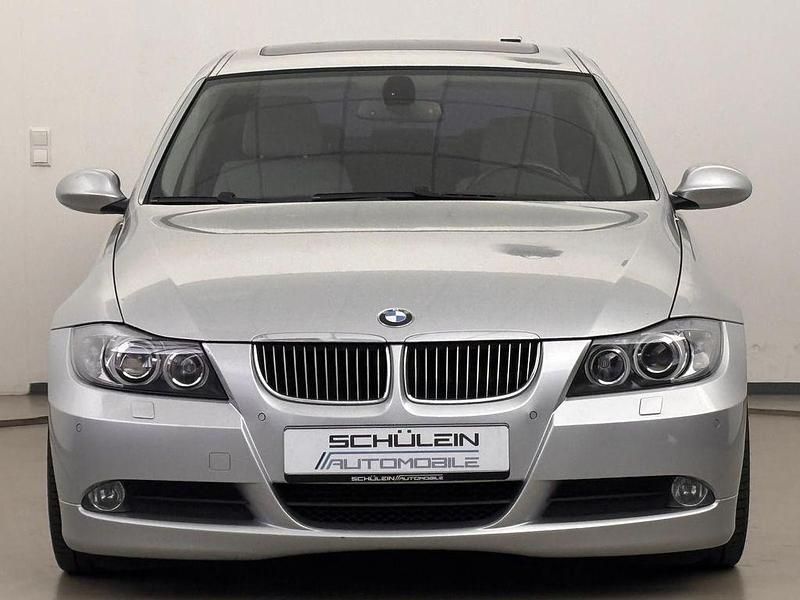 Gebraucht BMW 325 Performance 197 PS (144 kW) 2007 Titansilber metallic Limousine