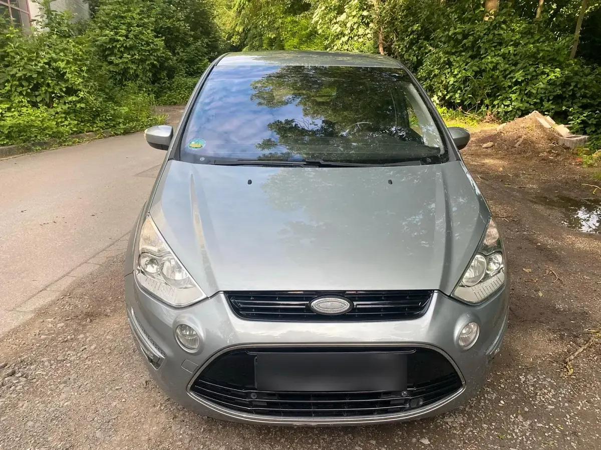 Gebraucht Ford S-MAX Titanium 145 PS (106 kW) 2011 Grau Van / Kleinbus