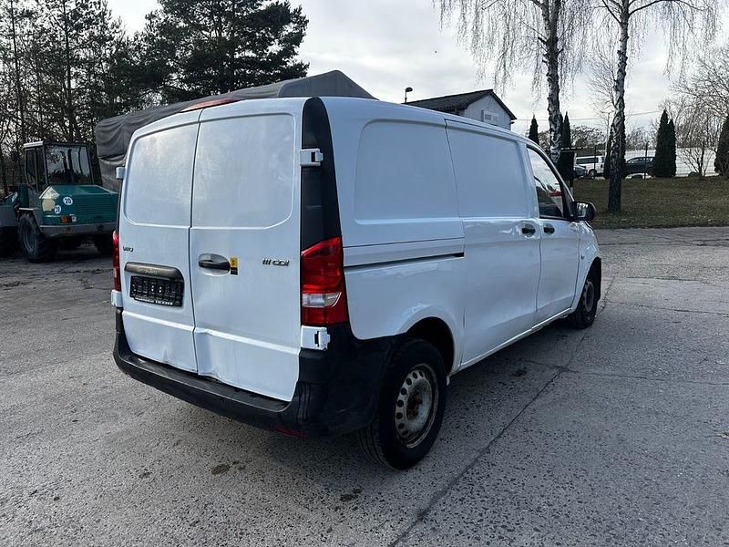 Gebraucht Mercedes Vito 114 PS (83 kW) 2017 Weiß Van