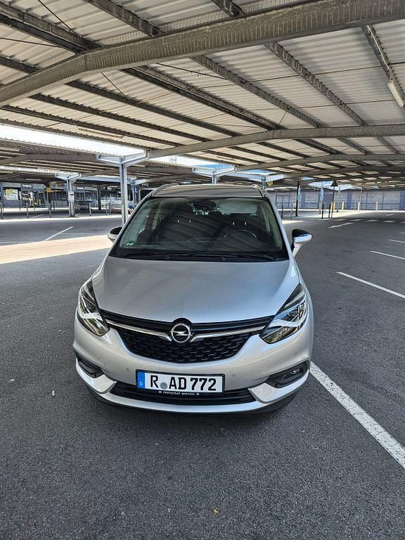 Grau Gebraucht 2017 Opel Zafira Tourer Van / Kleinbus | 9.200 € (Superpreis) - Bild 1/4