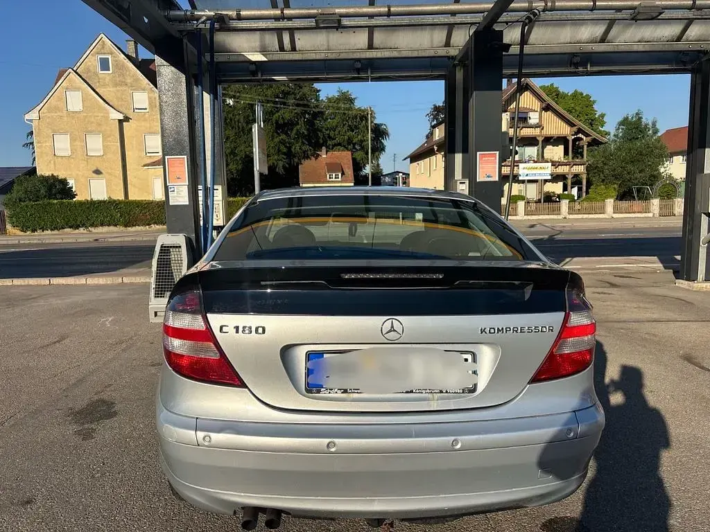 Gebraucht Mercedes C180 143 PS (105 kW) 2006 Grau Coupé