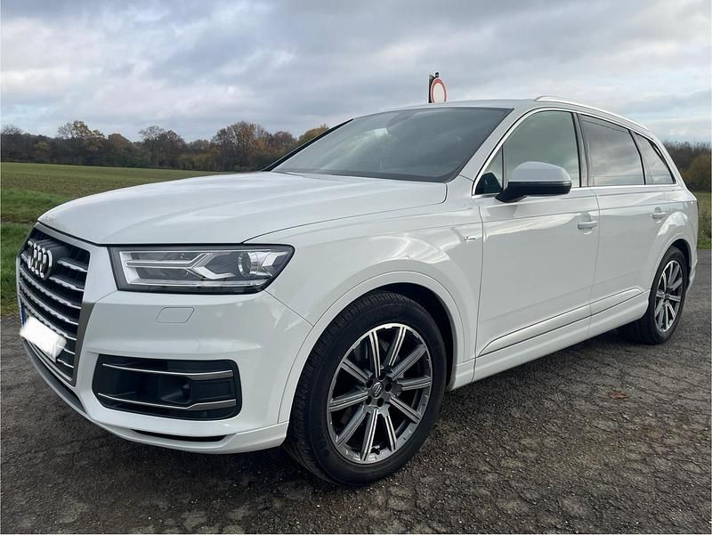 Weiß Gebraucht 2018 Audi Q7 S-Line SUV | 27.900 € (Fairer Preis) - Bild 1/4