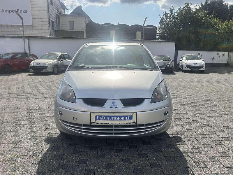 Gebraucht Mitsubishi Colt Motion 95 PS (69 kW) 2008 Silber met. Limousine