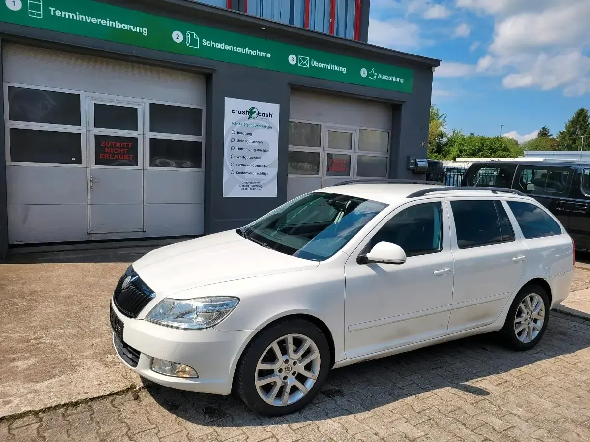 Gebraucht Skoda Octavia 152 PS (111 kW) 2010 Weiß Kombi