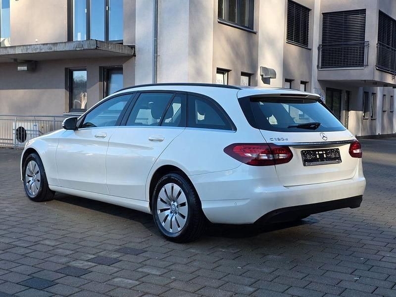 Gebraucht Mercedes C180 116 PS (85 kW) 2016 Weiß Kombi