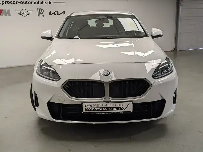 Gebraucht BMW 120 Shadowline 163 PS (119 kW) 2025 Weiß Kleinwagen