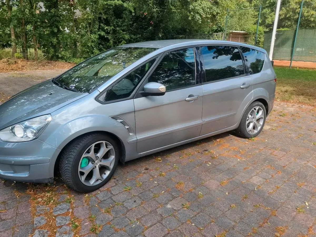 Gebraucht Ford S-MAX S 140 PS (102 kW) 2007 Silber Van / Kleinbus